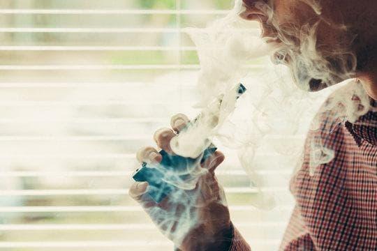 are e cigarettes more harmful debate heats up as đá gà trực tiếp bình luận viên hôm nay draws live audiences